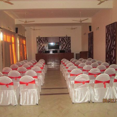 Harshikhar Hotel Bhīm Tāl Esterno foto
