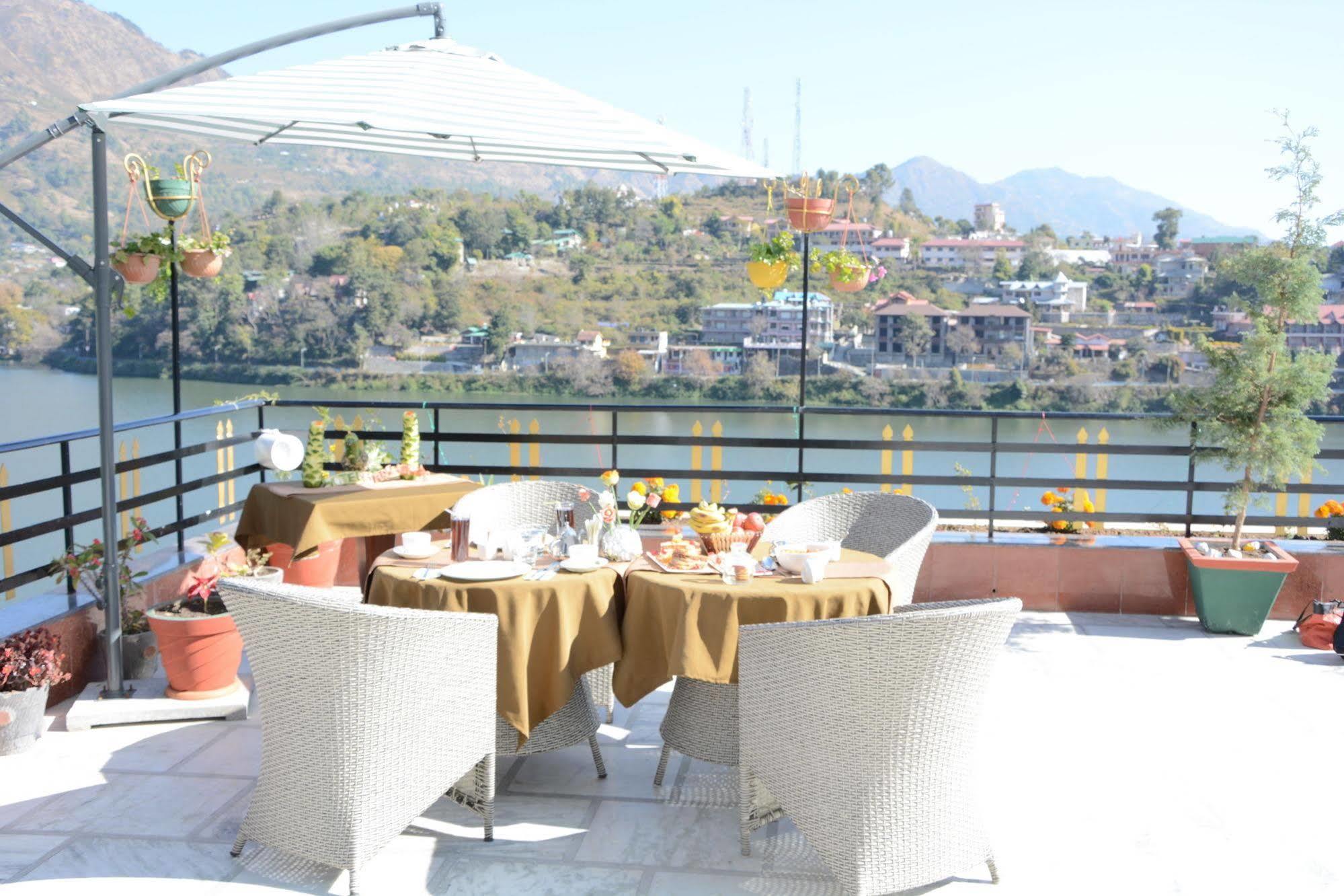 Harshikhar Hotel Bhīm Tāl Esterno foto